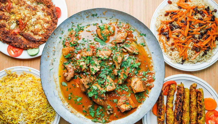 پاکستانی عازمین حج کے مینو میں کیا شامل، کھانوں پر کتنے اخراجات آرہے ہیں؟