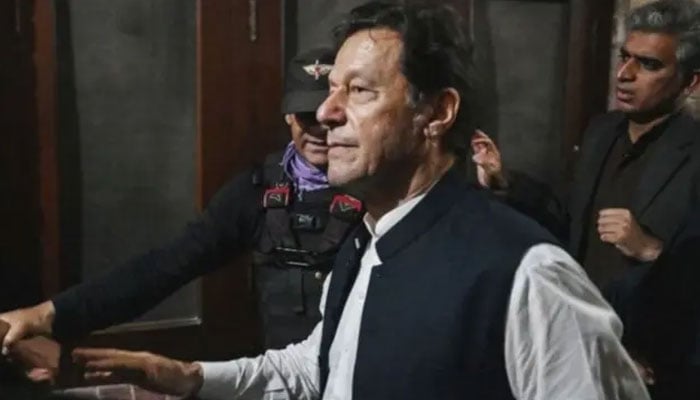 سائفر کی نقل نے عمران کے امریکی سازش کے بیانیے پر بحث کو دوبارہ زندہ کر دیا