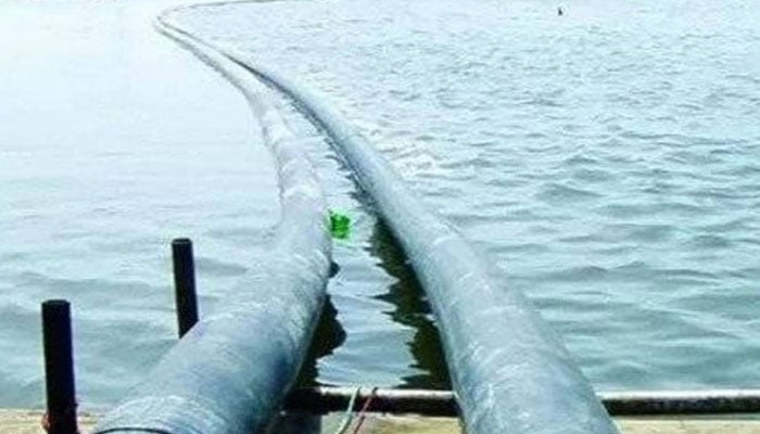 دھابیجی پر واٹر کارپوریشن کی لائنیں پھٹنے کا سلسلہ جاری، کراچی میں پانی کی قلت برقرار