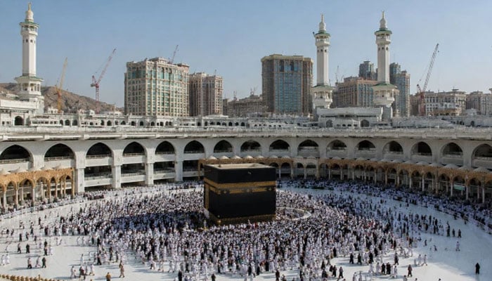 پاکستانی عازمین نے وزیر مذہبی امور کے سامنے شکایات کے انبار لگا دیے