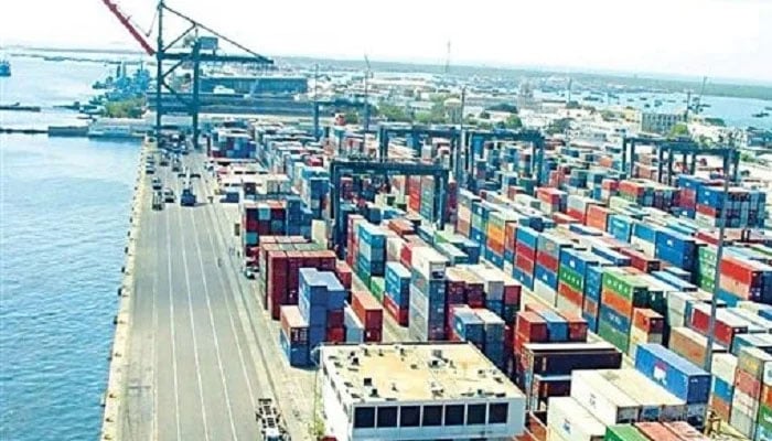 ایرانی تجارت کو بڑا دھچکا، 20 ہزار کنٹینرز پاکستانی بندرگاہوں میں پھنس گئے