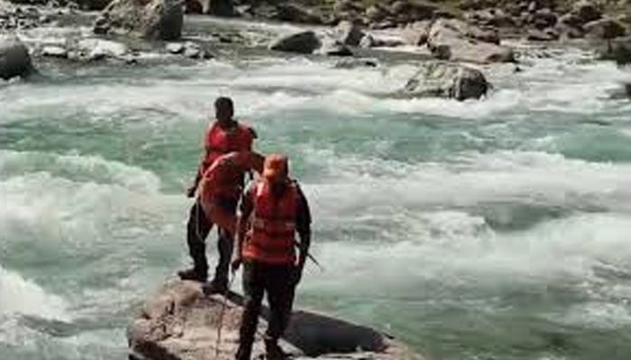 کالام میں دریا میں نہاتے ہوئے سیاح لاپتہ، سرچ آپریشن جاری