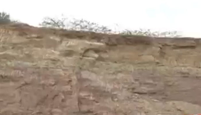 ہل پارک کے قریب مبینہ قبضے اور  متنازع تعمیرات، نئے سوالات جنم لے لیا