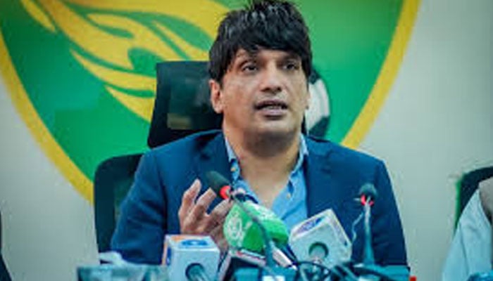 فیفا، اے ایف سی سے ملکی نمائندگی کیلئے لڑوں گا، محسن گیلانی