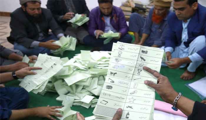 گلگت بلتستان، پی پی 10، ن لیگ 6، آزاد 5 کامیاب