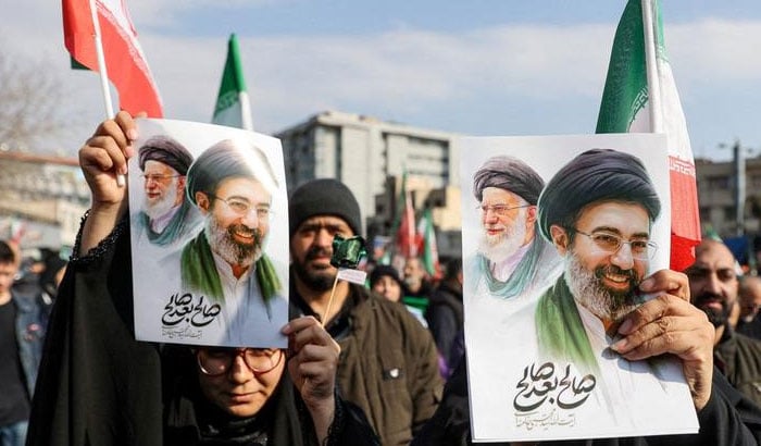 ایران جنگ کے 100 دن، دنیا تقسیم، مخالفت، حمایت اور ثالثی کی سفارت کاری
