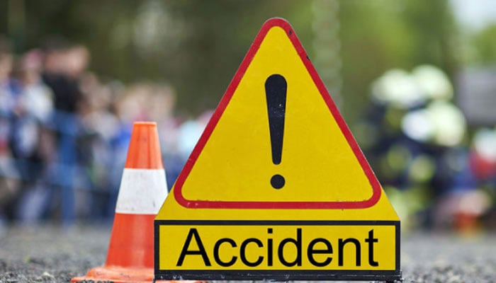 مختلف علاقوں میں ٹریفک حادثات، 5 افراد جاں بحق