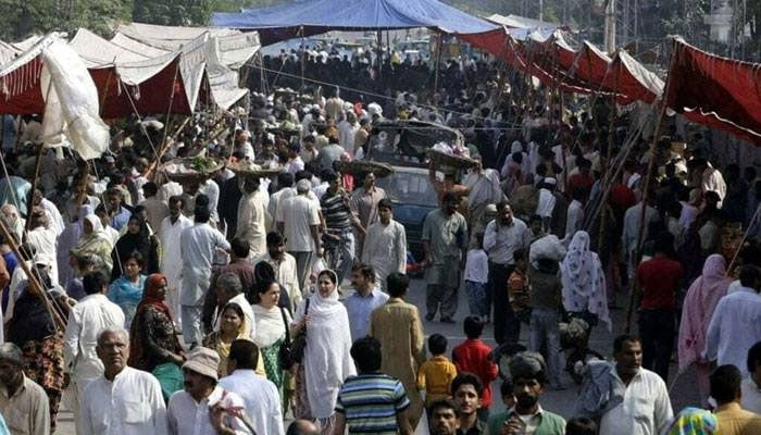 پاکستان کی آبادی ساڑھے 24 کروڑ سے تجاوز کر گئی