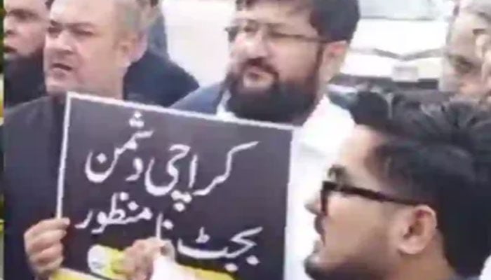 سندھ اسمبلی تمام اپوزیشن جماعتوں نے بجٹ مسترد کردیا، ایم کیو ایم، تحریک انصاف، جماعت اسلامی کا بائیکاٹ