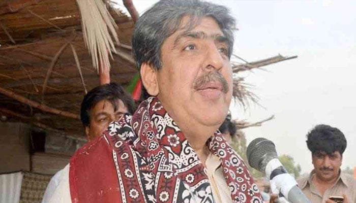 خیرپور: سردار نعیم احمد کھرل آبائی قبرستان میں سپرد خاک‘ نماز جنازہ میں مراد شاہ، شرجیل میمن و دیگر کی شرکت