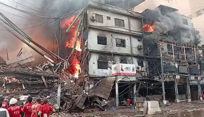 گل پلازہ میں آگ حادثاتی قرار، غفلت پر یونین کمیٹی صدر سمیت و دیگر ملزمان نامزد