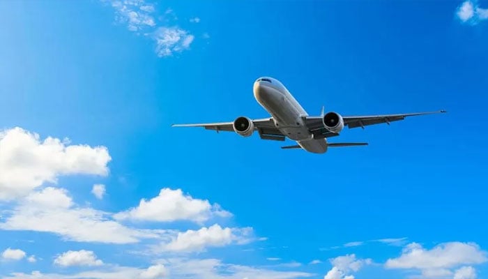 ملک بھر سے 437 پروازیں آپریٹ، 60 منسوخ، کراچی پھر آگے
