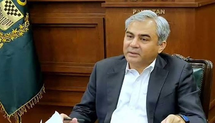 ملک بھر کے پاسپورٹ دفاتر میں کیش لیس نظام فعال کر دیا گیا، وزیر داخلہ
