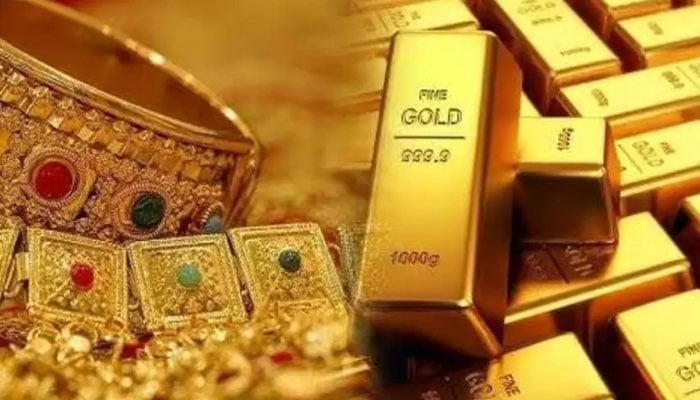 سونا فی تولہ 2400 روپے سستا