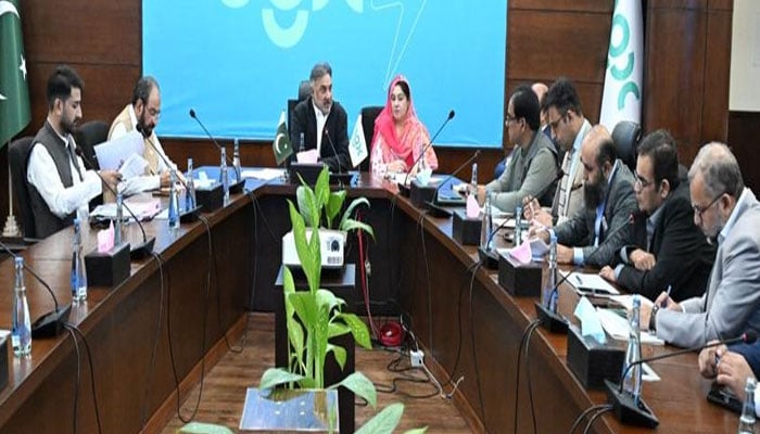 گیس فیلڈز کے گرد آبادی کو گیس فراہمی کا فریم ورک طلب