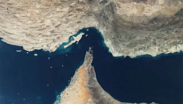 امریکا ایران میں دوبارہ کشیدگی، آبنائے ہرمز 5 روز سے بند، عالمی سپلائی چین شدید متاثر