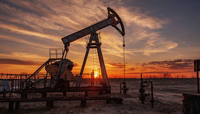 بحری ناکہ بندی، تیل 80.52 ڈالر، عالمی مہنگائی کی نئی لہر کا خطرہ