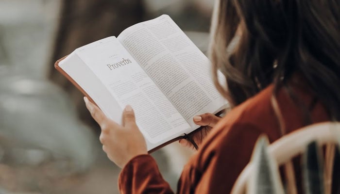 نوجوان نسل کو دوبارہ کتاب سے جوڑنا ہوگا، سیمینار مقررین کا اتفاق