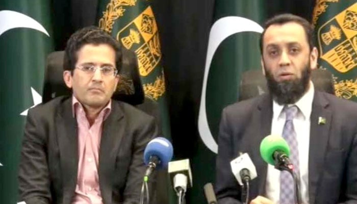 خلیج تنازع، پٹرول قیمت روزانہ طے، قیمتوں میں جتنا اتار چڑھاؤ ہوگا وہ عوام کو منتقل کیا جائے گا، وفاقی وزراء