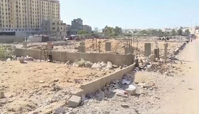 کراچی میں الاٹ شدہ زمینوں پر لینڈ گریبرز سے قبضہ ختم کرانے کا فیصلہ