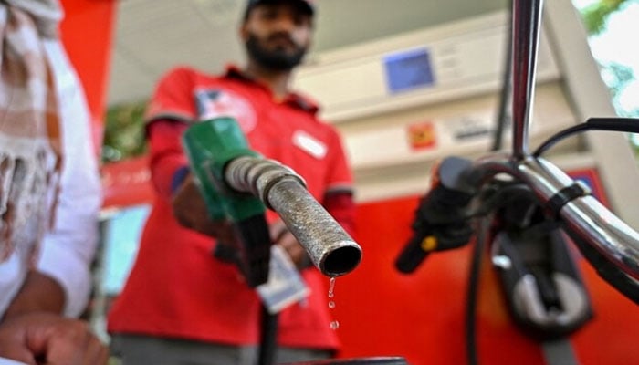 حکومتی یقین دہانی پر پٹرول پمپ مالکان نے ہڑتال کی کال واپس لے لی