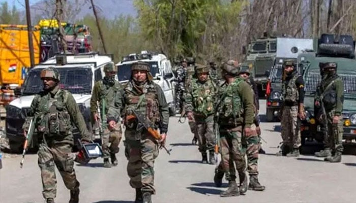 بھارتی فوج کی ریاستی دہشتگردی، 3500 کشمیری گرفتار، مکانات دھماکے سے اُڑا دیے