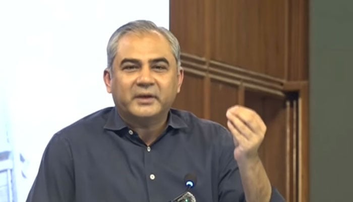 نئے صوبے، انتظامی یونٹس ناگزیر، موجودہ نظام گرچکا، نوجوان یا ’’کاکروچ‘‘ اکٹھے ہوگئے تو ہر چیز الٹ دینگے، وزیر داخلہ