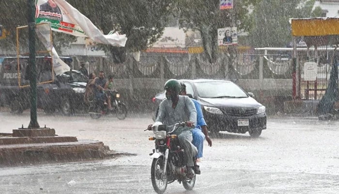 کراچی، آئندہ 3 روز کے دوران بارش اور گرج چمک کی پیشگوئی