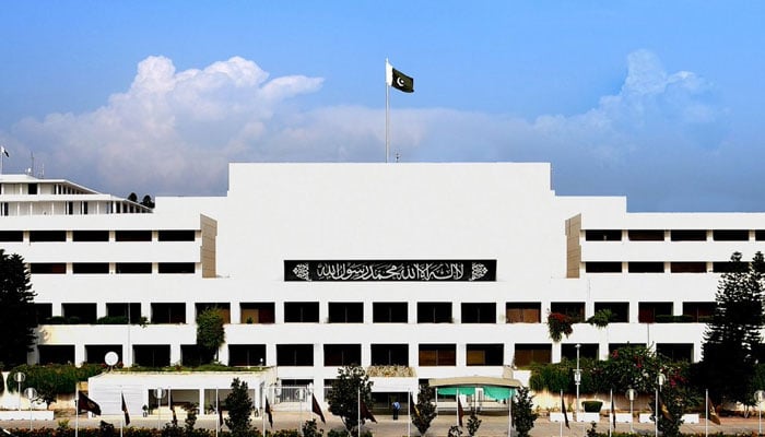اسمبلی و سینیٹ اجلاس، آئین کی کوئی ترمیم لانا امکان میں شامل نہیں