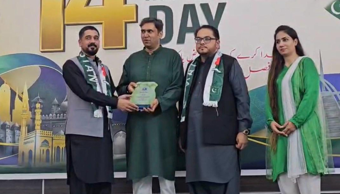 بیرونِ ملک پاکستانی وطن کا مثبت تشخص اجاگر کرنے میں اہم کردار ادا کر رہے ہیں، ڈپٹی قونصل جنرل