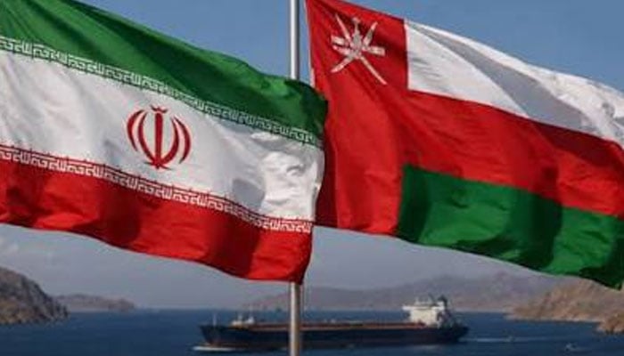 ہرمز پر ایران عمان مذاکرات، عارضی راہداری کا اعلان جلد