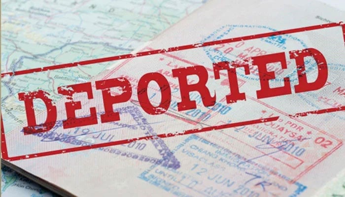 قازقستان اور عمان سے ڈی پورٹ تین مسافروں کے خلاف مقدمہ