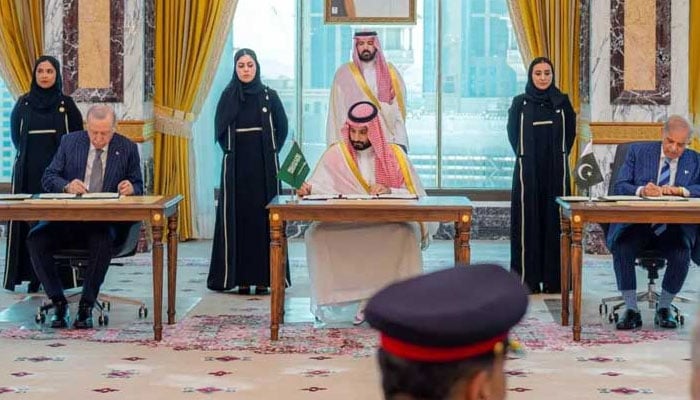 مکہ دفاعی معاہدہ خطے میں اسٹریٹجک توازن کا ذریعہ ہے، شہزادہ ترکی الفیصل