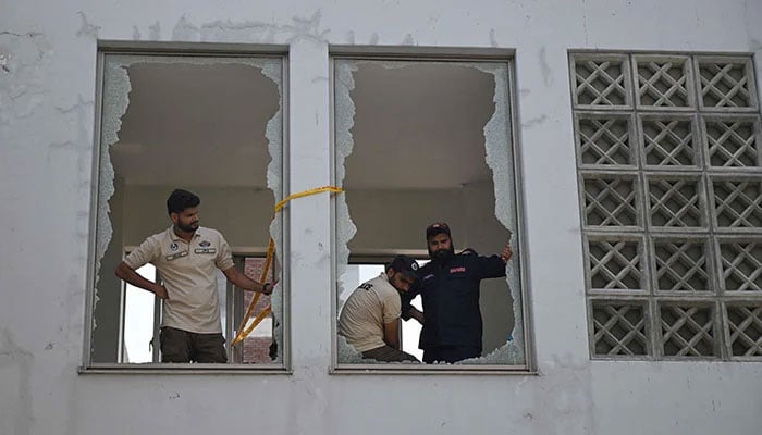 پورا وارڈ جلنے میں صرف 2 منٹ لگے، وزیراعظم کی جانب سے تشکیل کردہ انکوائری کمیٹی کی عبوری رپورٹ منظر عام پرآگئی