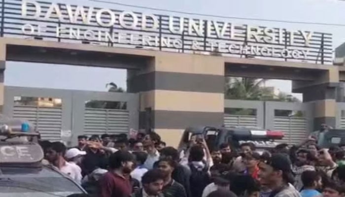 داؤد انجینئرنگ یونیورسٹی اور پاکستان میری ٹائم سائنس و ٹیکنالوجی پارک میں مفاہمتی یادداشت پر دستخط