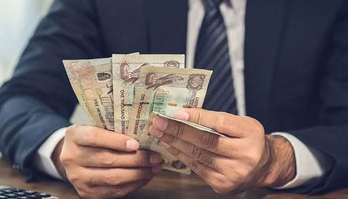 شارجہ، کم از کم تنخواہ 20 ہزار درہم مقرر