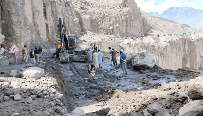 غذر میں سیلاب سے بڑی تباہی، فصلوں اور مکانات کو نقصان، سڑکیں بند