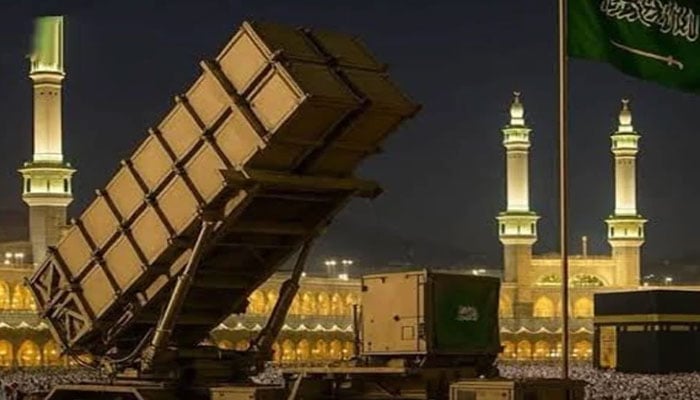 مکہ کی طرف بڑھتا ڈرون!