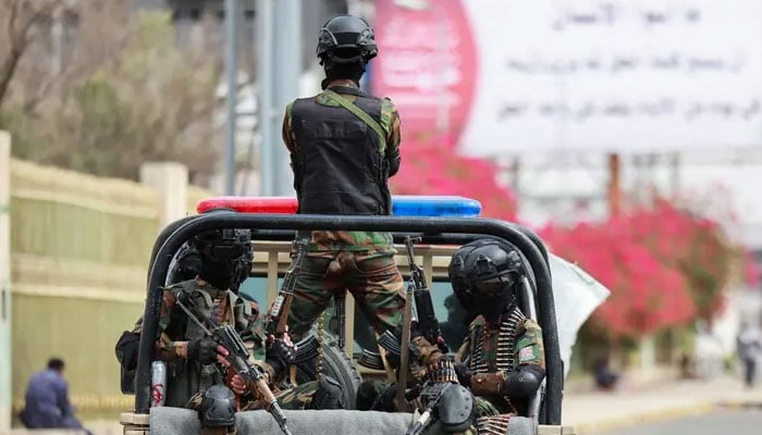 حوثیوں کے خفیہ مذاکرات، امریکی اور اسرائیلی بحری جہازوں پر حملہ نہ کرنیکی یقین دہانی، غیر ملکی میڈیا