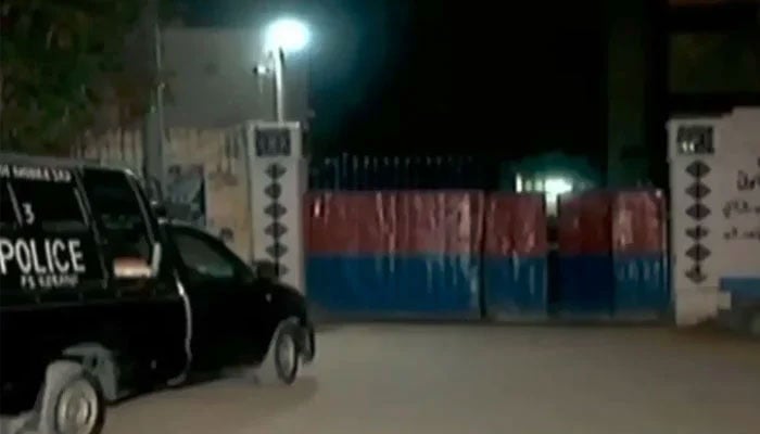 مختلف علاقوں میں پولیس مقابلے، ایک ڈاکو ہلاک، 5 زخمی ملزمان گرفتار