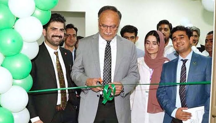 پاکستان کا پہلا قومی اقتصادی مشن شروع، برآمدات 100 ارب ڈالر تک لے جانے کا ہدف