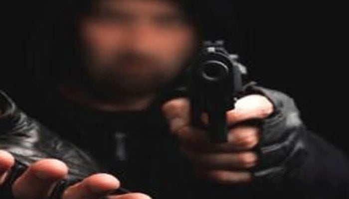 کھارادر، مسلح ملزمان کارخانے سے 6 کلو چاندی لوٹ کر فرار