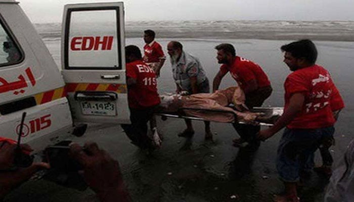 کشتی حادثے میں ڈوبنے والے مزید دو ماہی گیروں کی لاشیں نکال لی گئیں
