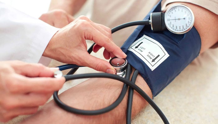 پاکستان کے 42 فیصد بالغ افراد ہائی بلڈ پریشر کا شکار، ماہرین