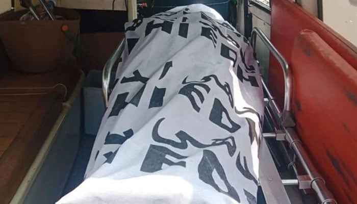 ملیر، سادہ کپڑوں میں ملبوس پولیس افسر سے فائرنگ کے تبادلے میں مبینہ موٹر سائیکل لفٹر ہلاک، دو ملزمان فرار