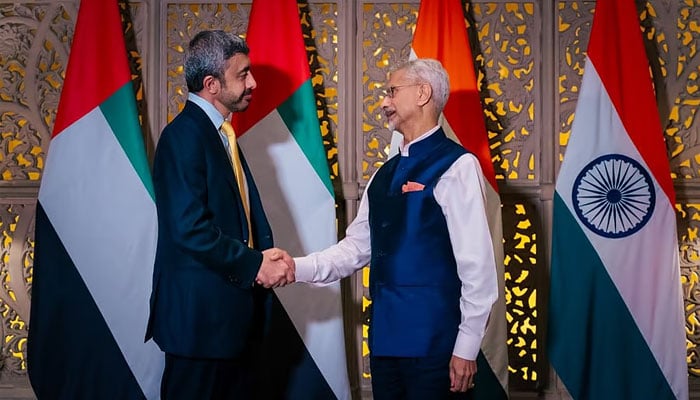 یو اے ای کے نائب وزیر اعظم دورے پر ممبئی پہنچ گئے