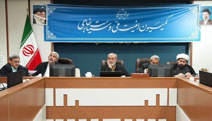 ایرانی سخت گیر حلقوں میں جوہری ہتھیار بنانے کی آوازیں زور پکڑنے لگیں