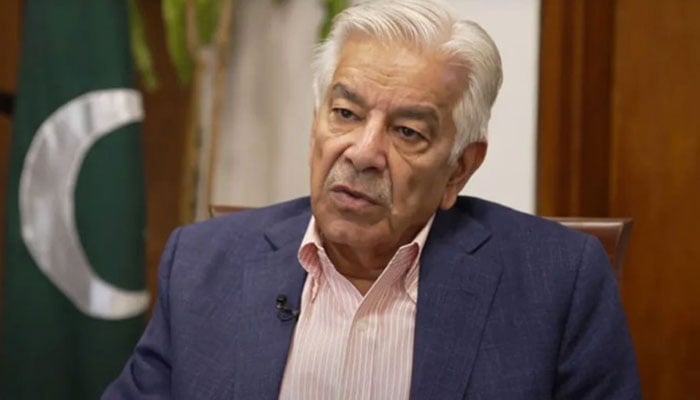 بیرون ملک بیٹھے مفت خور یوٹیوبرز پی ٹی آئی کے سب سے بڑے دشمن، خواجہ آصف
