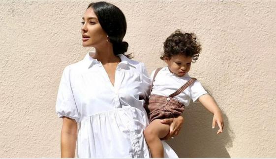 Lisa Haydon slams the troll for saying her 'baby will be cursed'
