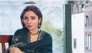 Mahira Khan bags award for 'Prince Charming' 